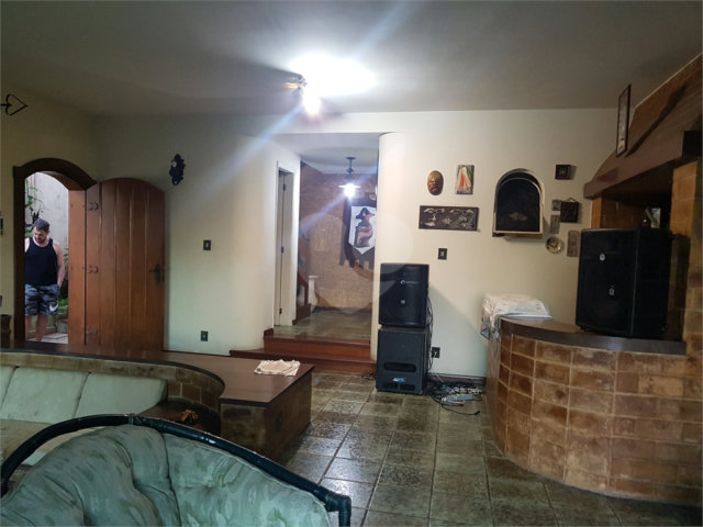 Sobrado à venda com 3 quartos, sendo 1 suíte,  em Tremembé, São Paulo, SP