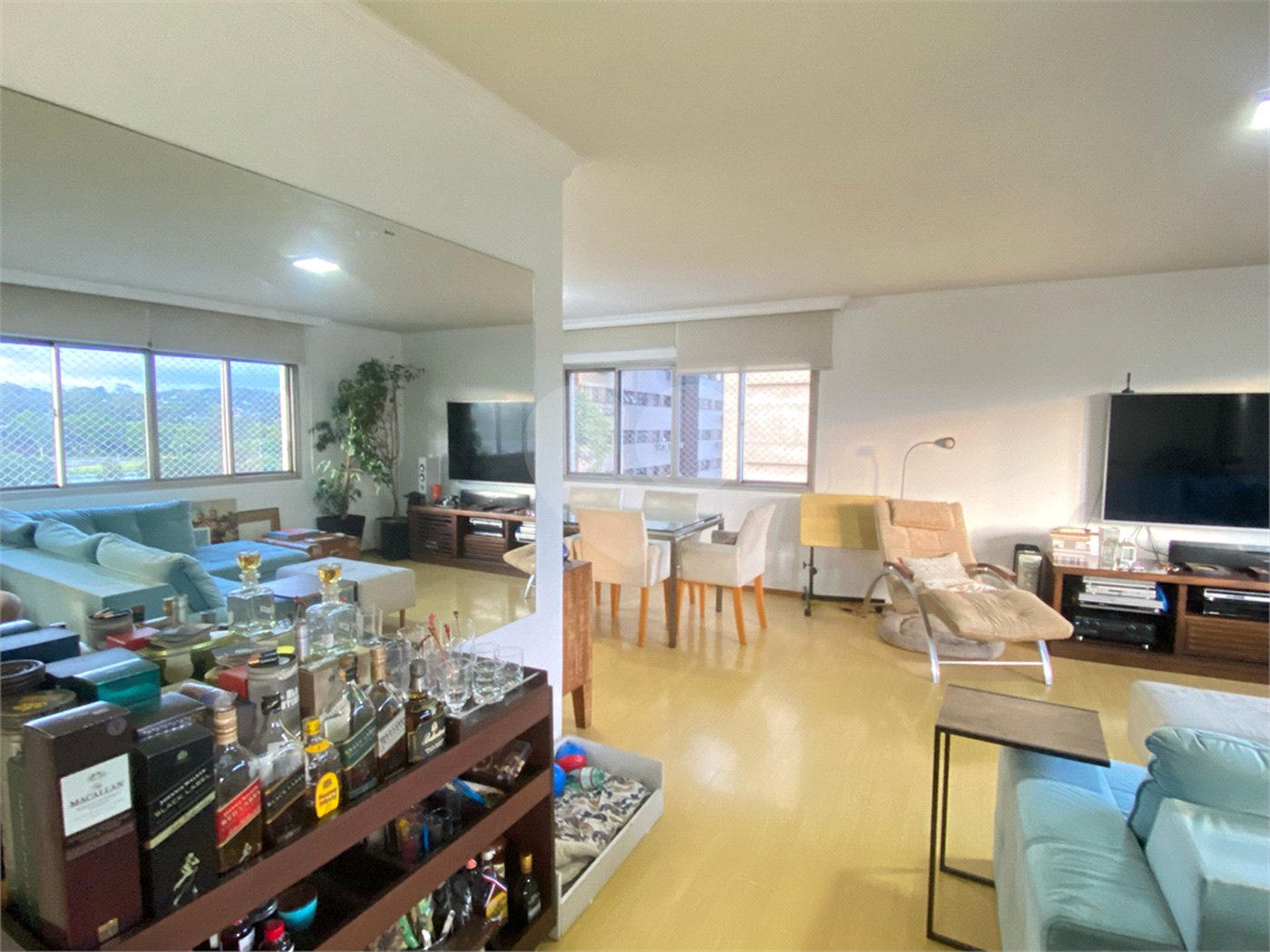 Apartamento para alugar com 4 quartos, sendo 1 suíte, em Jardim Europa, São Paulo, SP