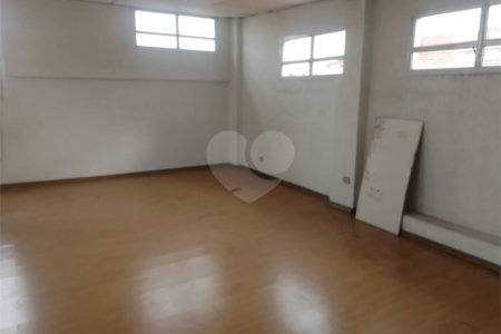 Sobrado à venda com 3 quartos em Vila Gustavo, São Paulo, SP