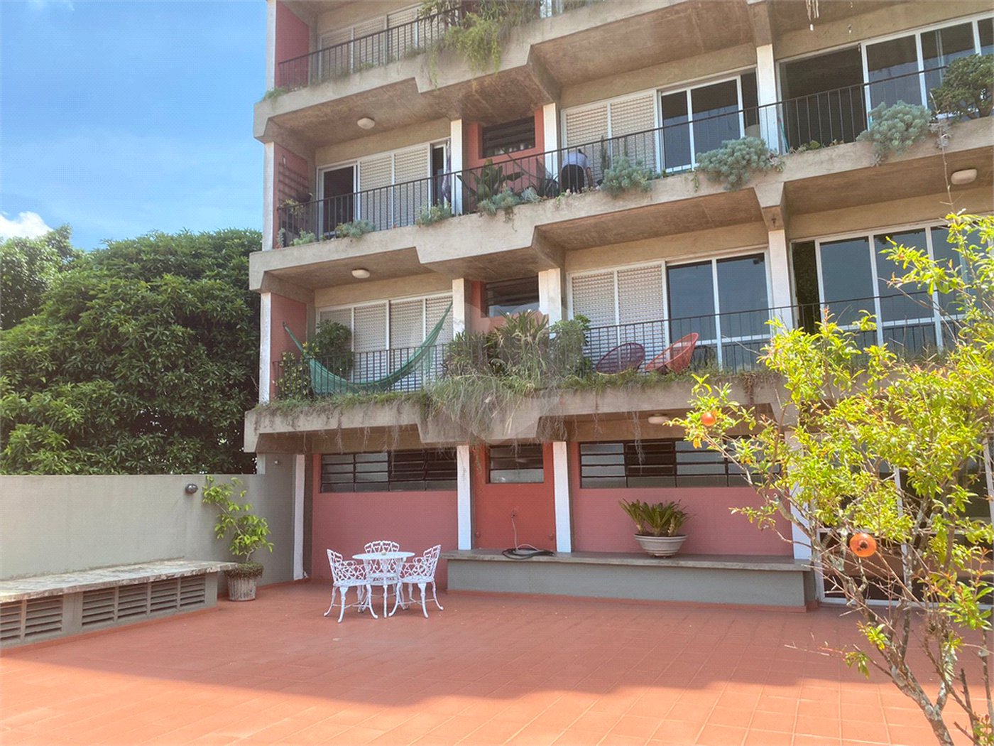 Apartamento à venda com 3 quartos, sendo 1 suíte,  em Vila Romana, São Paulo, SP