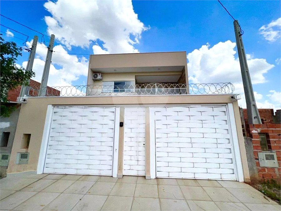 Sobrado à venda com 3 quartos, sendo 1 suíte,  em Residencial Jardim Nathália, Sorocaba, SP