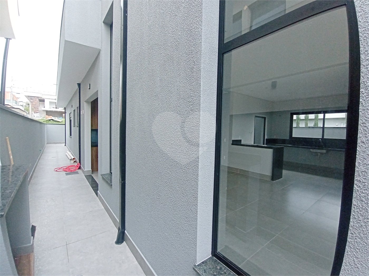 Casa à venda com 3 suítes no condomínio Vita Verdi, Valinhos - SP
