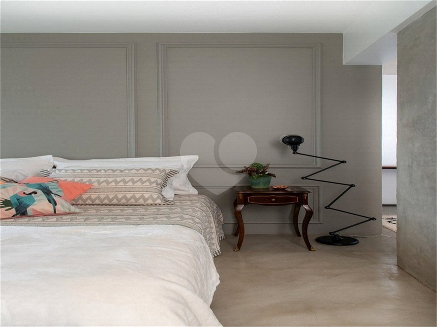 Apartamento à venda com 3 quartos, sendo 2 suítes,  em Campo Belo, São Paulo, SP