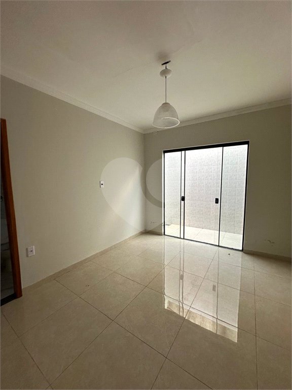 Casa à venda com 4 quartos, sendo 2 suítes, em Residencial Ponta Porã I, Ponta Porã, MS