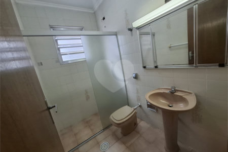 Sobrado à venda com 3 quartos, sendo 1 suíte, em Campo Grande, São Paulo, SP