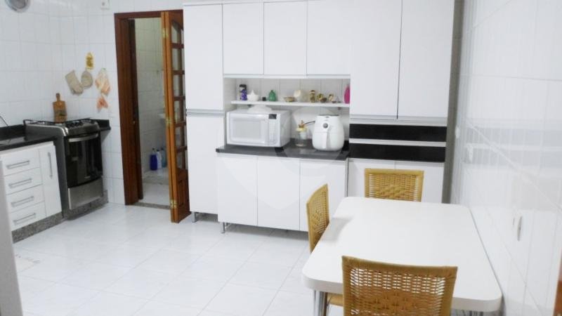 Sobrado à venda com 3 quartos, sendo 1 suíte, em Campo Grande, São Paulo, SP