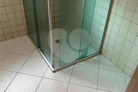 Casa à venda com 3 quartos, sendo 1 suíte, em Vila Mariana, São Paulo, SP