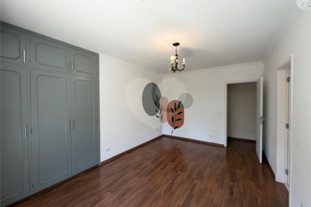 Casa à venda ou para alugar com 4 quartos, sendo 3 suítes, em Alto da Boa Vista, São Paulo, SP