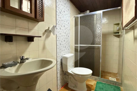 Casa em condomínio à venda com 2 quartos, sendo 1 suíte, em Ogiva, Cabo Frio, RJ