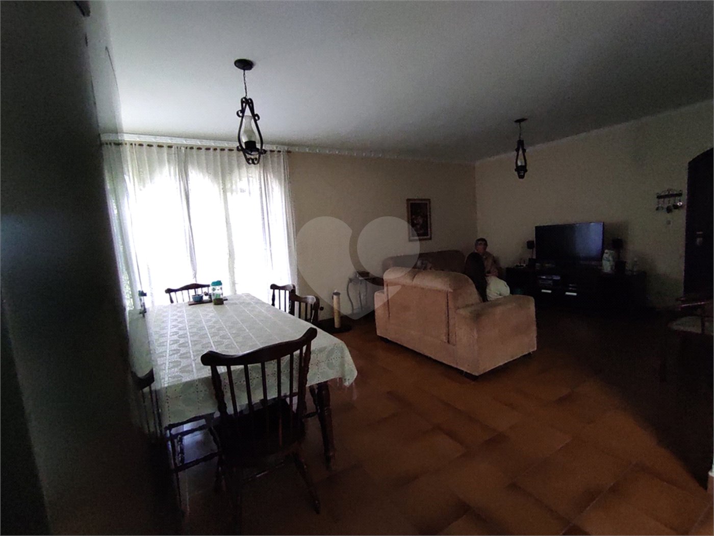 Casa à venda com 3 quartos, sendo 1 suíte, no Centro, Poá, SP