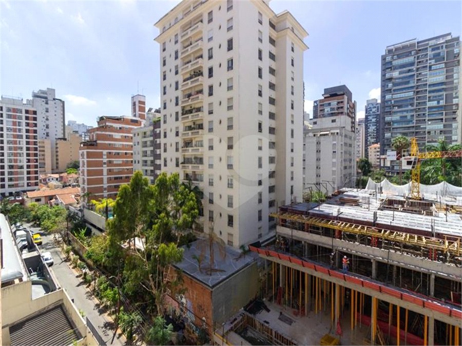 Apartamento à venda com 2 quartos, sendo 1 suíte, em Pinheiros, São Paulo, SP