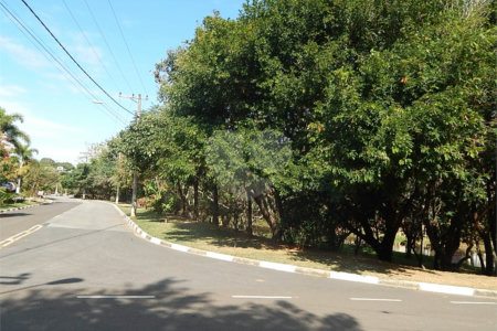 Casa à venda com 3 suítes no condomínio Loteamento Recanto dos Paturis, Vinhedo - SP