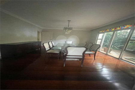 Sobrado à venda com 5 quartos, sendo 2 suítes, em Jardim Paulistano, São Paulo, SP