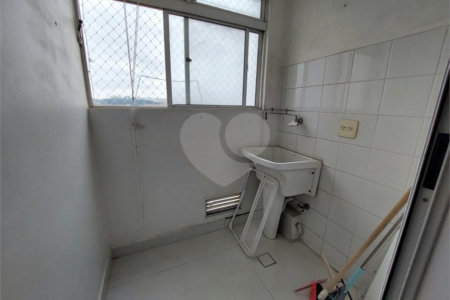 Apartamento à venda com 2 quartos em Vila Anastácio, São Paulo, SP