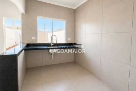 Casa à venda ou para alugar com 2 quartos, sendo 1 suíte, em Santa Rita, Três Lagoas, MS