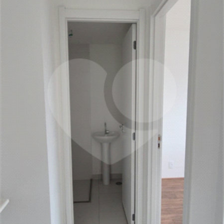 Apartamento à venda com 2 quartos em Parque Industrial Tomas Edson, São Paulo, SP