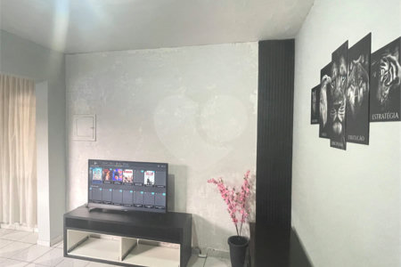 Casa à venda com 3 quartos, sendo 1 suíte, em Jardim Santa Cecília, Guarulhos, SP