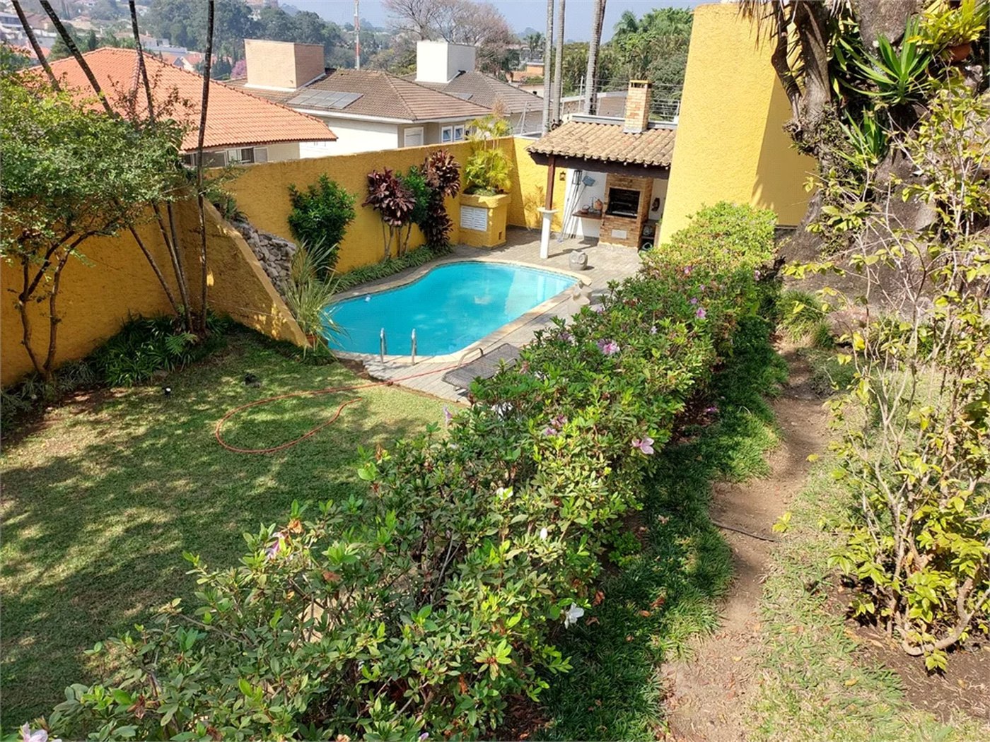 Sobrado à venda com 4 suítes em Vila Inah, São Paulo, SP
