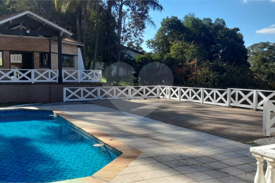 Casa à venda com 3 quartos, sendo 1 suíte, em Roseira, Mairiporã, SP
