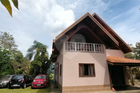 LINDA CHÁCARA A VENDA - CONDOMINIO ALPES D'OURO - BOM JESUS DOS PERDÕES