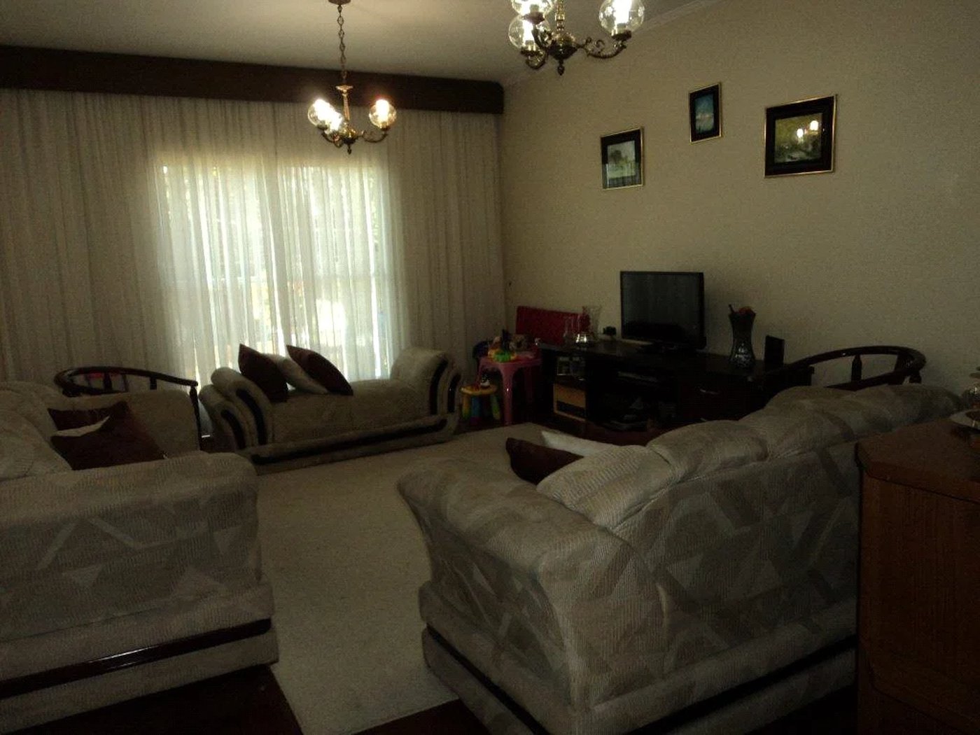 Casa à venda com 3 quartos, sendo 1 suíte, em Jardim Cláudia, São Paulo, SP