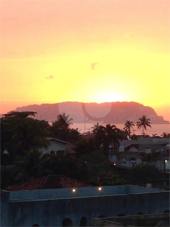 Apartamento à venda com 3 suítes em Enseada, Guarujá, SP