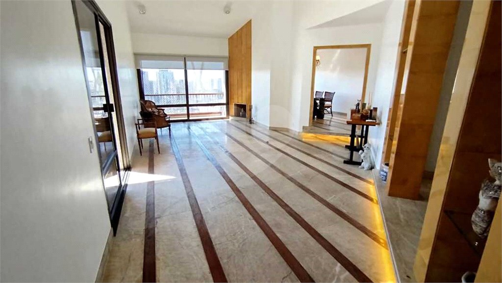 Duplex para alugar com 3 suítes em Real Parque, São Paulo, SP