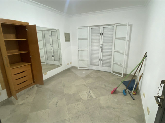 Sobrado à venda com 2 quartos, sendo 1 suíte,  em Campo Belo, São Paulo, SP