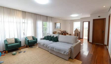 Sobrado à venda com 4 quartos, sendo 2 suítes,  em Butantã, São Paulo, SP