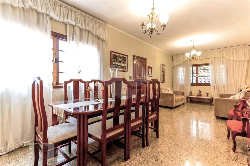 Sobrado à venda com 4 quartos, sendo 1 suíte, em Vila Nova Mazzei, São Paulo, SP