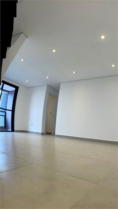 Apartamento para alugar com 2 quartos, sendo 1 suíte, em Jardim Guarujá, Sorocaba, SP