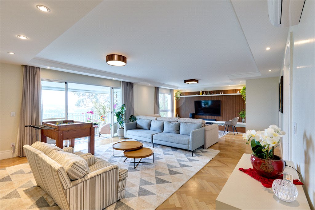 Apartamento à venda com 4 suítes em Jardim Marajoara, São Paulo, SP