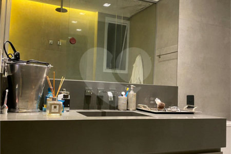 Apartamento à venda com 2 quartos, sendo 1 suíte, em Higienópolis, São Paulo, SP