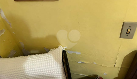 Casa à venda com 3 quartos, sendo 1 suíte, em Alvinópolis, Atibaia, SP