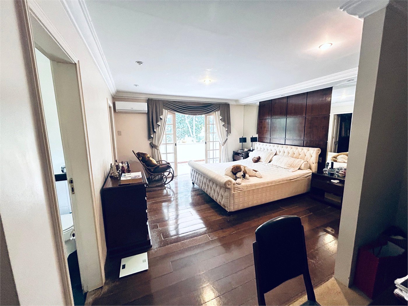 Casa à venda com 8 quartos, sendo 7 suítes, em Barra da Tijuca, Rio de Janeiro, RJ