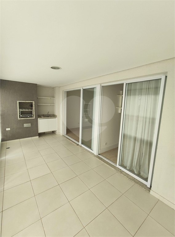 Apartamento à venda ou para alugar com 3 quartos, sendo 1 suíte,  em Parque Reboucas, São Paulo, SP