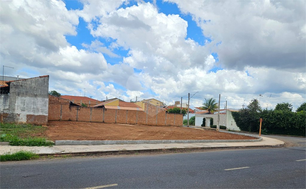 Terreno à venda em Residencial Cambuy, Araraquara, SP