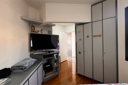 Apartamento à venda com 4 quartos, sendo 1 suíte, em Vila Mariana, São Paulo, SP