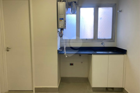 Apartamento à venda com 3 quartos, sendo 1 suíte,  em Itaim Bibi, São Paulo, SP