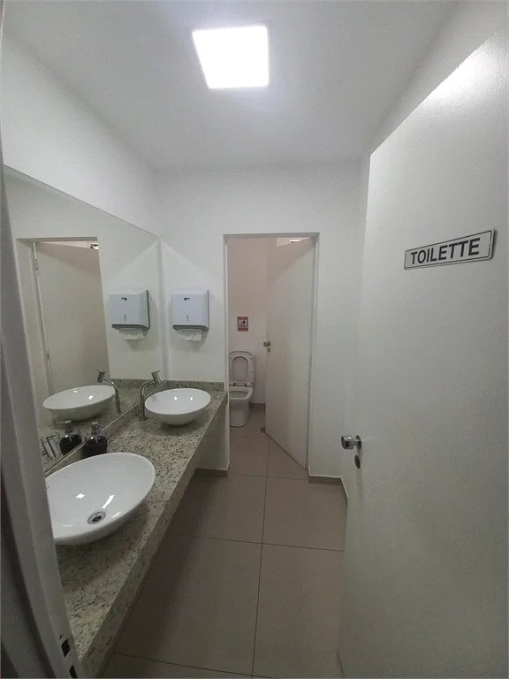 Apartamento à venda com 3 quartos, sendo 1 suíte,  em Vila Andrade, São Paulo, SP
