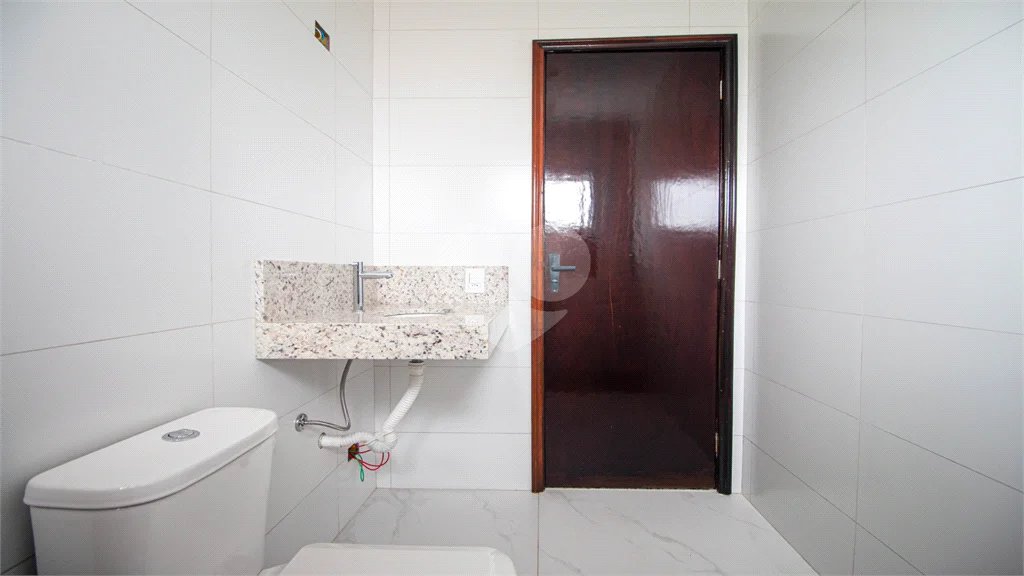Sobrado à venda com 4 quartos, sendo 1 suíte,  em Jardim Peri Peri, São Paulo, SP