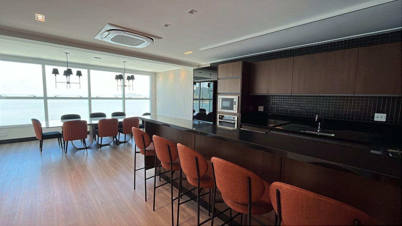 Apartamento com 3 dormitórios à venda, 170 m² por R$ 2.570.000,00 - Aparecida - Santos/SP