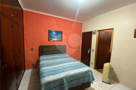 Casa à venda com 4 quartos, sendo 1 suíte, em Campos Elíseos, Ribeirão Preto, SP