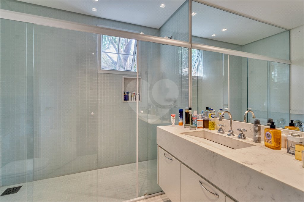 Casa à venda com 4 suítes no condomínio L'unique, São Paulo - SP