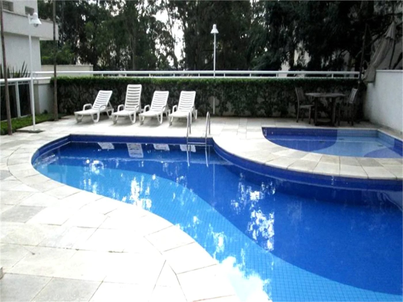 Apartamento à venda com 4 quartos, sendo 2 suítes,  em Vila Suzana, São Paulo, SP