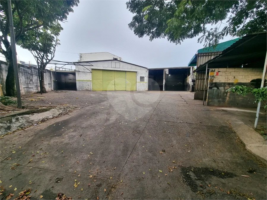Galpão Comercial para Locação no Jardim do Trevo em Campinas com 276 m² de Área Construída e Amplo Terreno