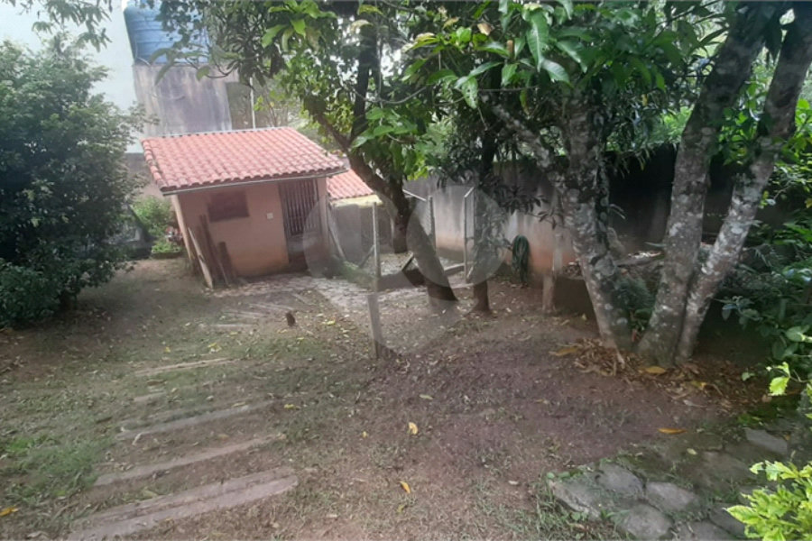 Casa à venda com 3 quartos, sendo 2 suítes, em São Vicente, Mairiporã, SP