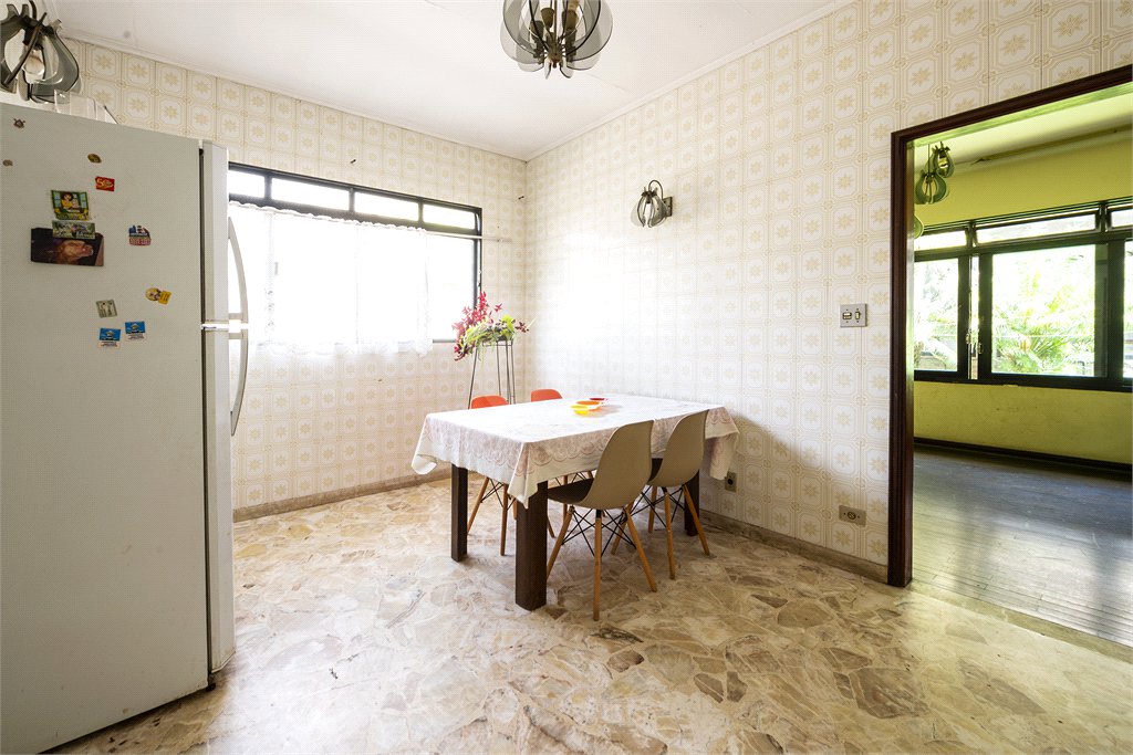 Casa Térrea à venda com 4 quartos, sendo 2 suítes, em Brooklin Velho, São Paulo, SP
