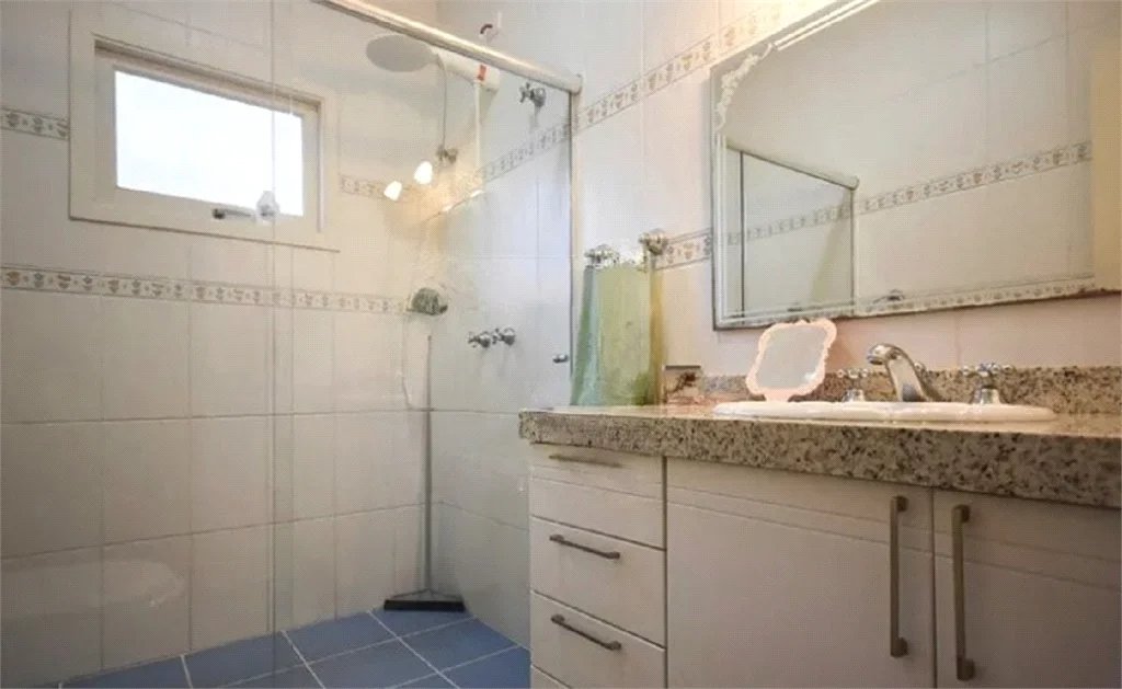Casa à venda com 5 suítes em Jardim Londrina, São Paulo, SP