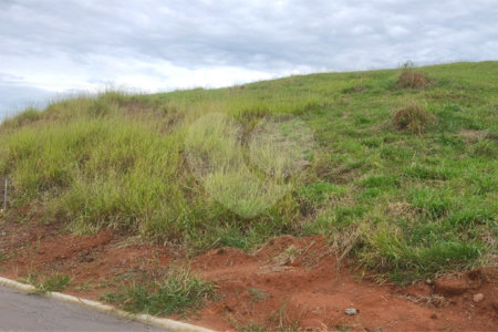 Terrenos de 300 metros em condomínio fechado e prontos para construir na região de Atibaia